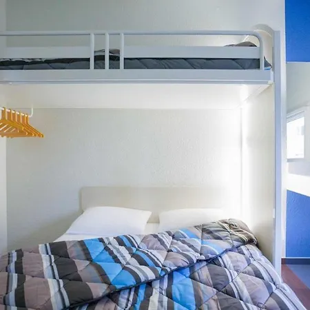 F1 Est Porte De Ste Luce 3*