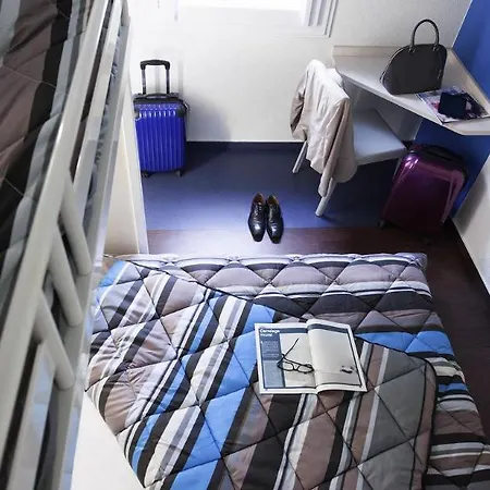 F1 Est Porte De Ste Luce Hotel