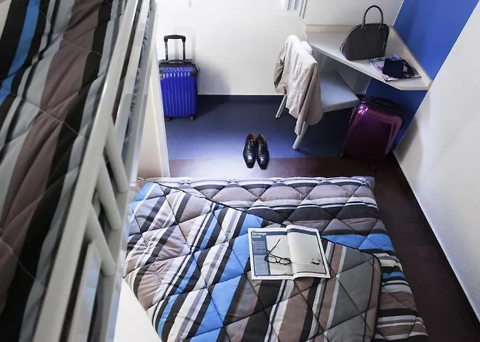 F1 Est Porte De Ste Luce 酒店